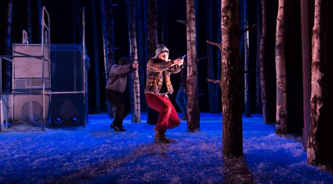 "Let the right one" in at the Royal Court - Theatre reviews by Edward Lukes