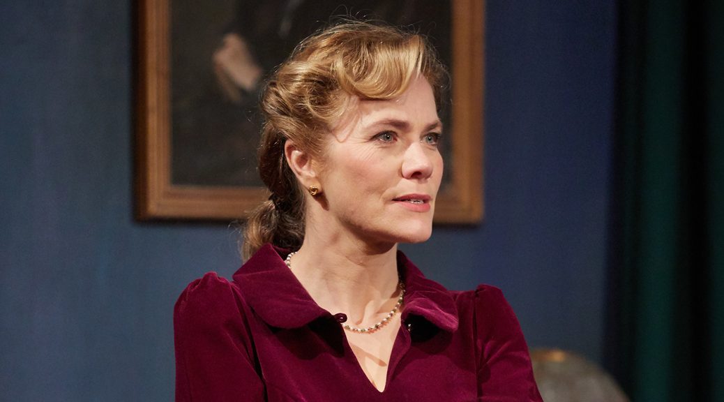 Abigail Cruttenden in "Black Chiffon" at the Park Theatre