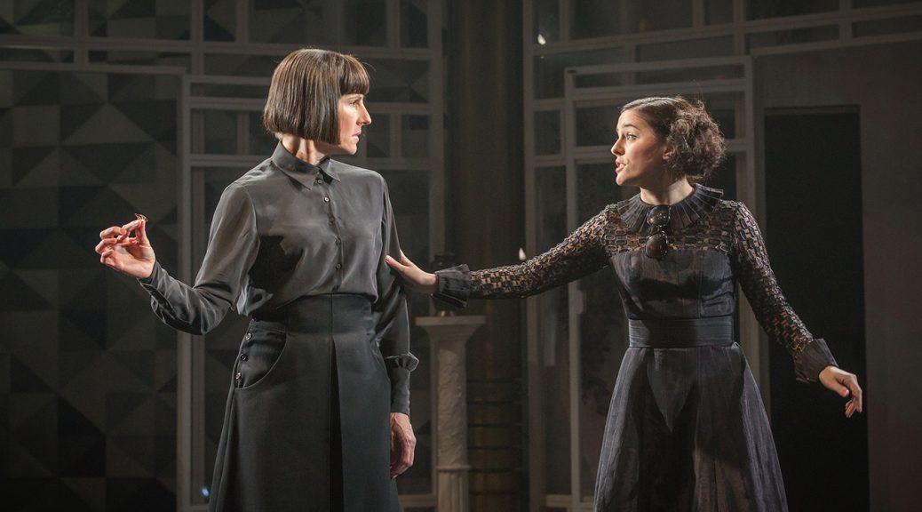 Twelfth Night at the National Theatre credit Marc Brenner