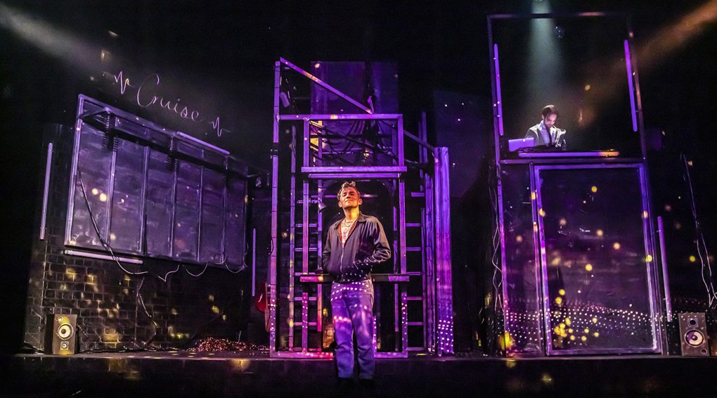 Cruise-at-the-Duchess-Theatre-credit-Pamela-Raith