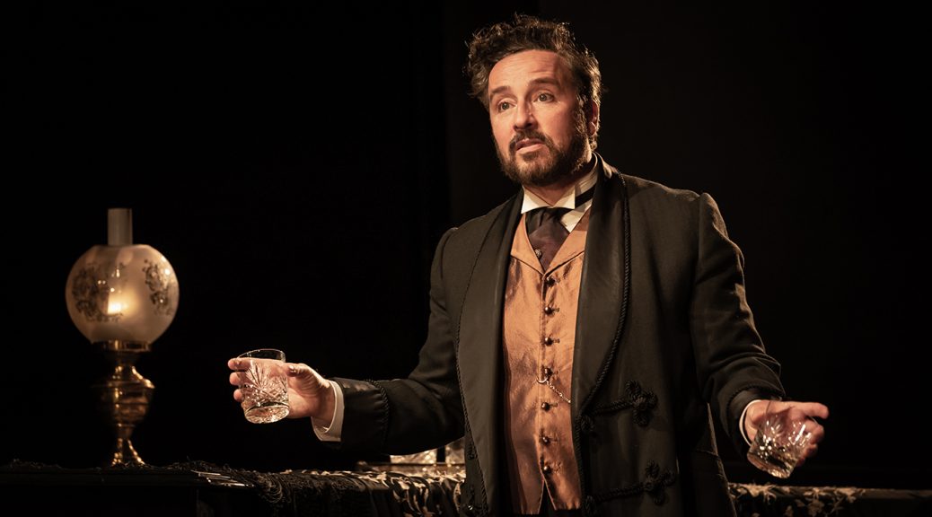 Aidan McArdle in LEOPOLDSTADT Photo Credit Marc Brenner