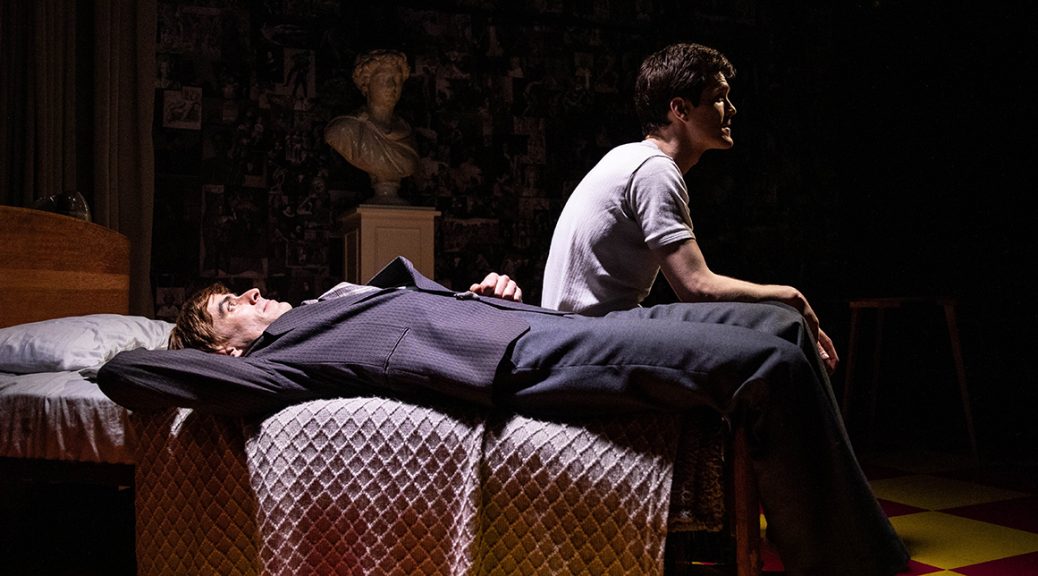 Diary-of-a-Somebody-at-the-Seven-Dials-Playhouse-credit-Brittain-Photography