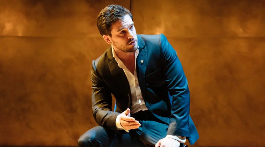 Kit-Harrington-in Henry-V-at-the-Donmar-Warehouse-credit-Helen-Murray