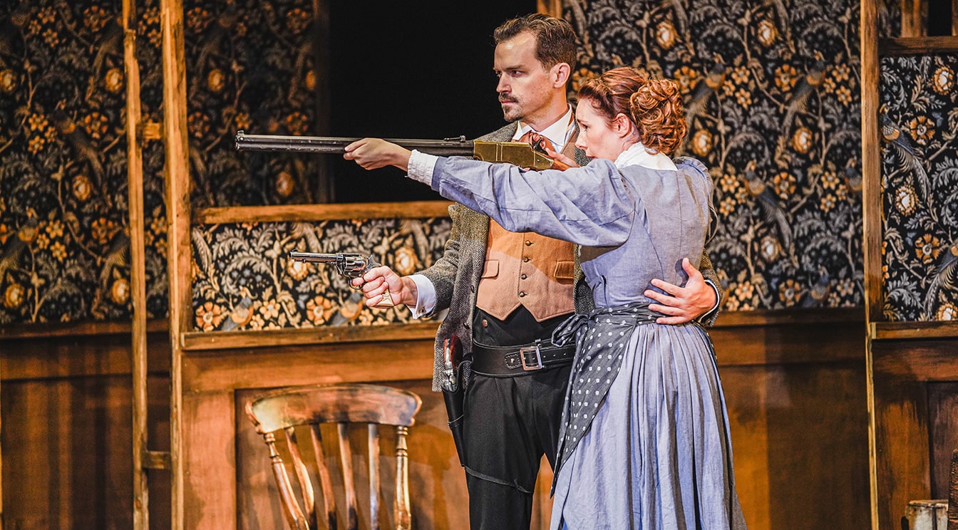 Sherlock Holmes And The Valley Of Fear At The Greenwich Theatre Blake Kubena And Alice Osmanski In Sherlock Holmes The Valley Of Fear Credit Alex Harvey Brown 