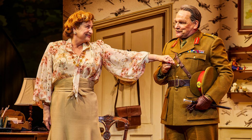 Caroline-Quentin-and-Peter-Forbes-in-Jack-Absolute-Flies-Again