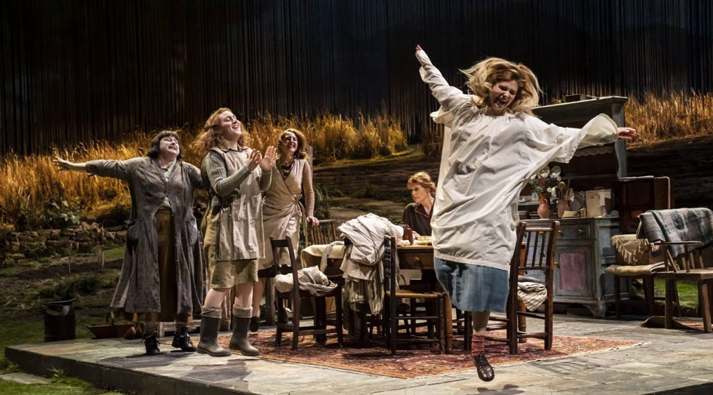 Dancing-at-Lughnasa-at-the-National-Theatre-Photo-Johan-Persson