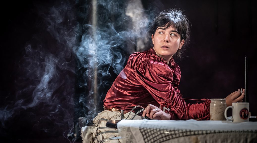 The-Flea-Norah-Lopez-Holden-credit-Marc-Brenner