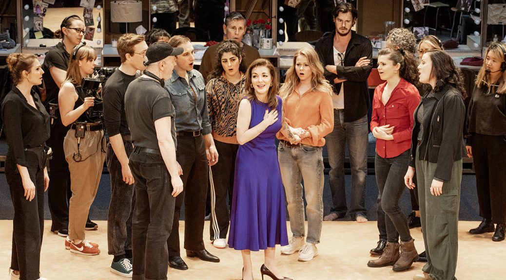 Opening-Night-credit-Jan-Versweyveld